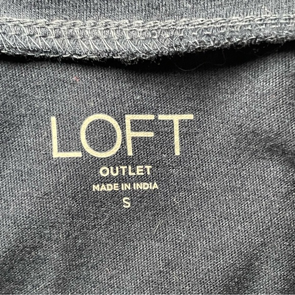 LOFT Outlet Navy Blue Garden Nature Graphic Top 3/4 Tie Sleeves Small Flower - Picture 5 of 9